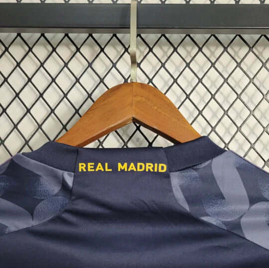 Maillot Real Madrid saison 2023-2024 extérieur