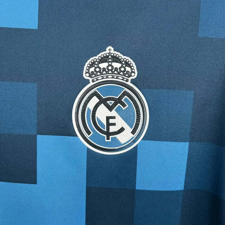 Real Madrid maillot foot 2017 2018 retro