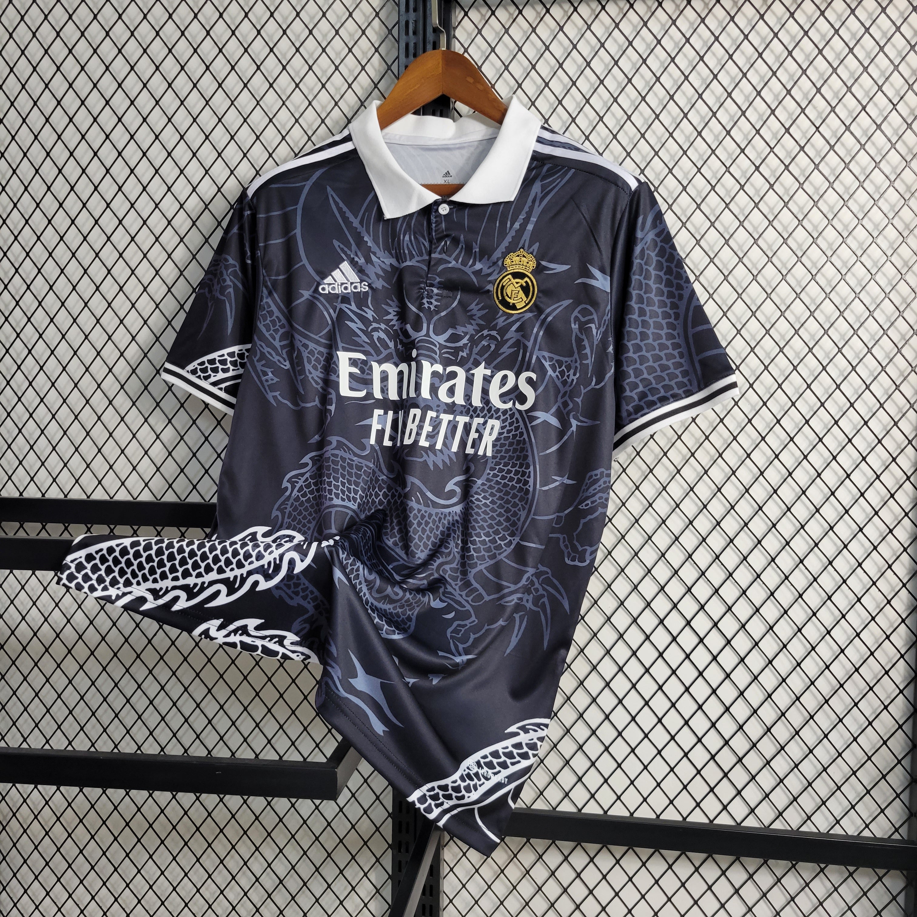 Real Madrid Dragon Noir Edition Spéciale 23/24