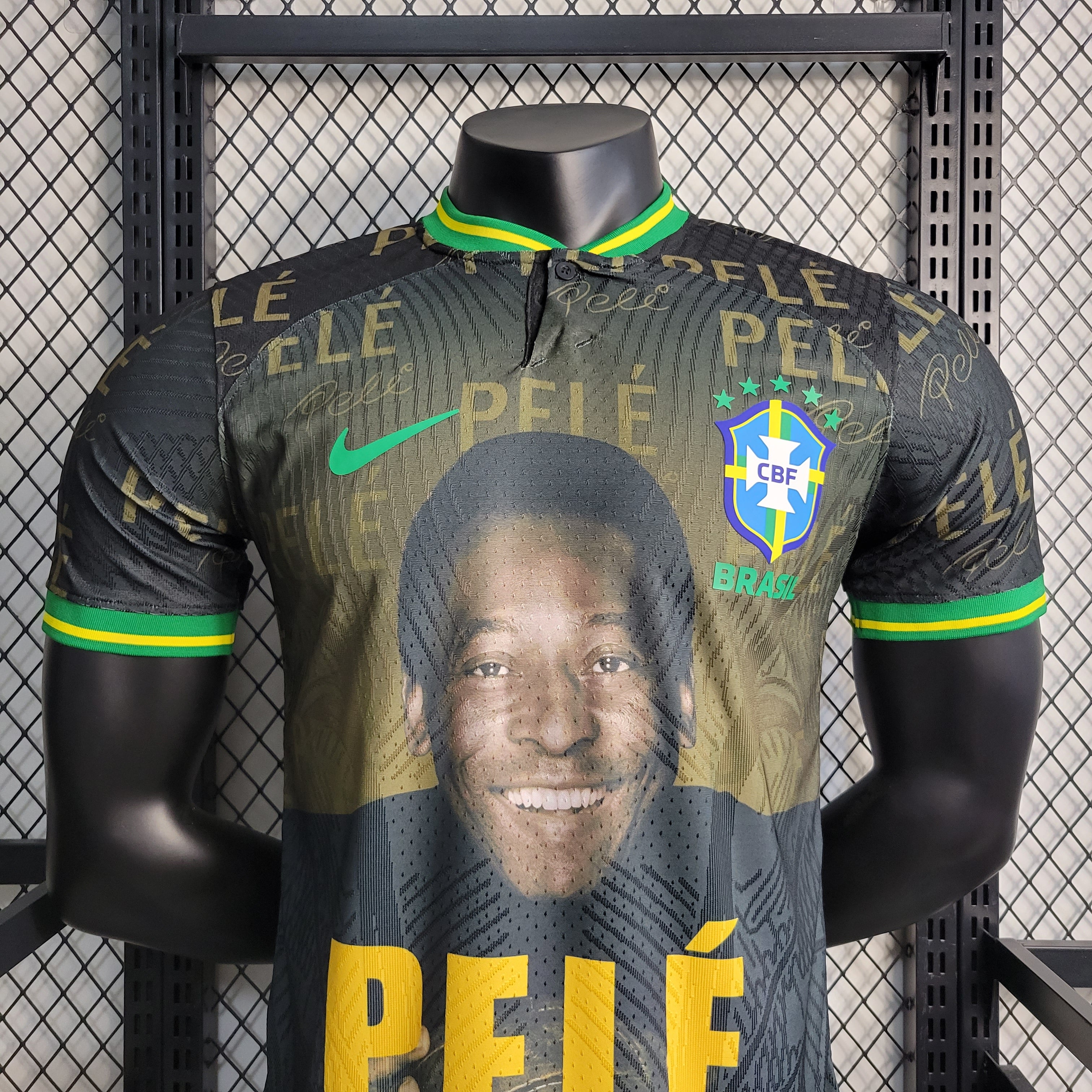 PELÉ Joueur Brésilien Commémoratif Jaune