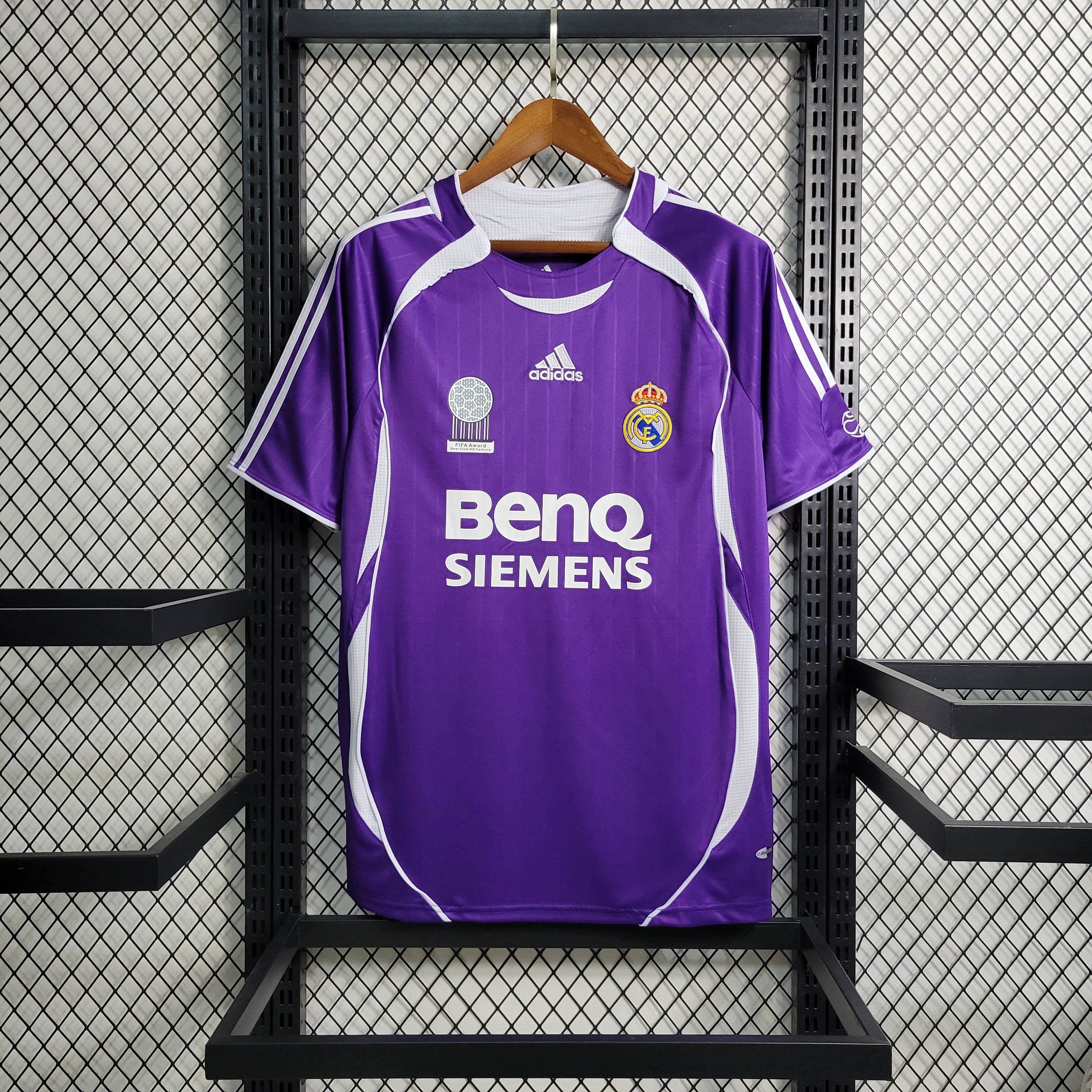 Retro 06 Real Madrid Violet